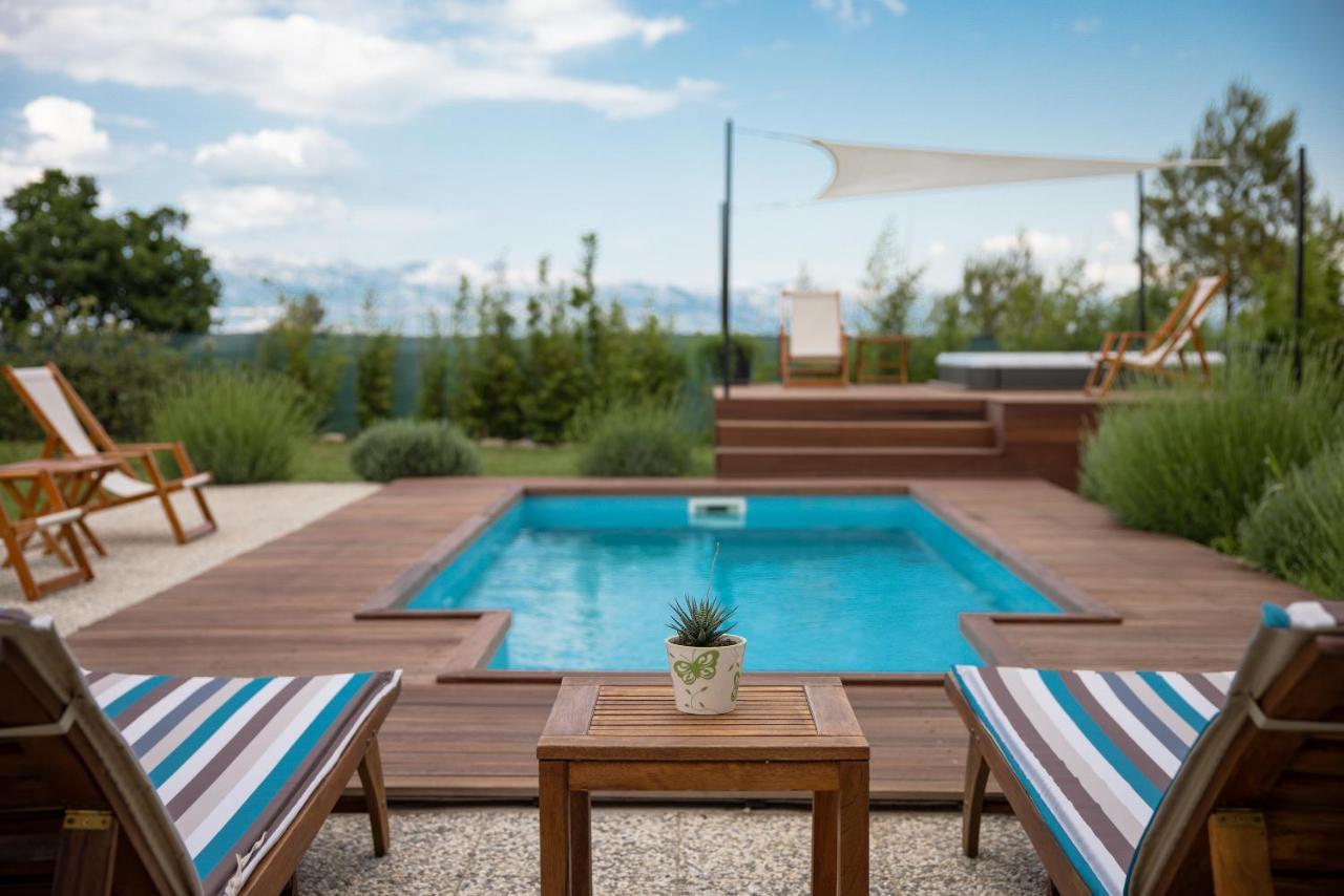 Villa Ena With Pool & Jacuzzi Donji Kasic ภายนอก รูปภาพ