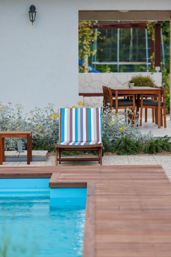 Villa Ena With Pool & Jacuzzi Donji Kasic ภายนอก รูปภาพ